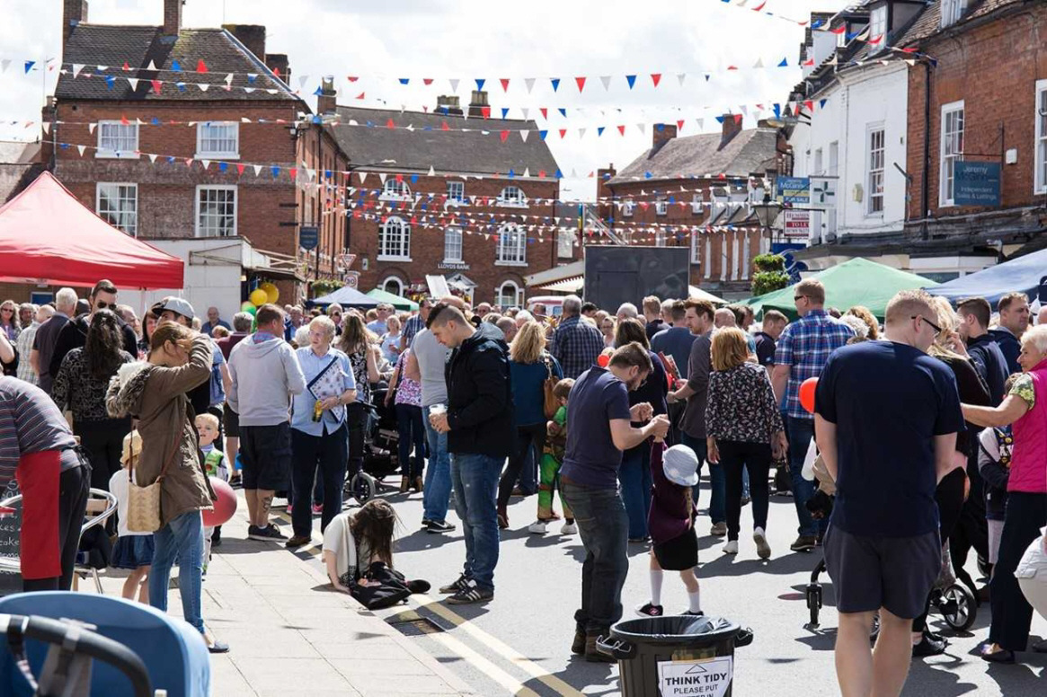 A throng of thousands in Alcester | The Redditch Standard