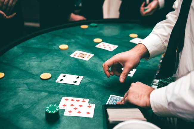 Online Casino vs Land Based Casino: Full Comparison - The Redditch Standard
